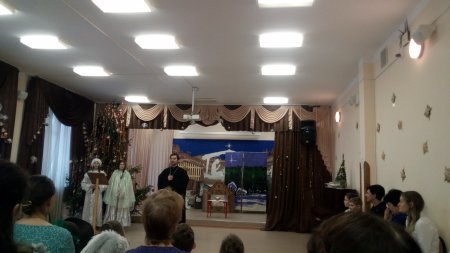 9 января в Православной гимназии Серафима Саровского прошли утренники для обучающихся 1-5 классов и рождественский бал для обучающхся с 6 по 11 классы.